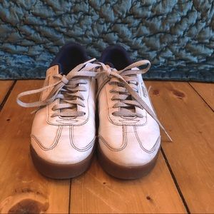 Puma White Sneakers! Size 4.5